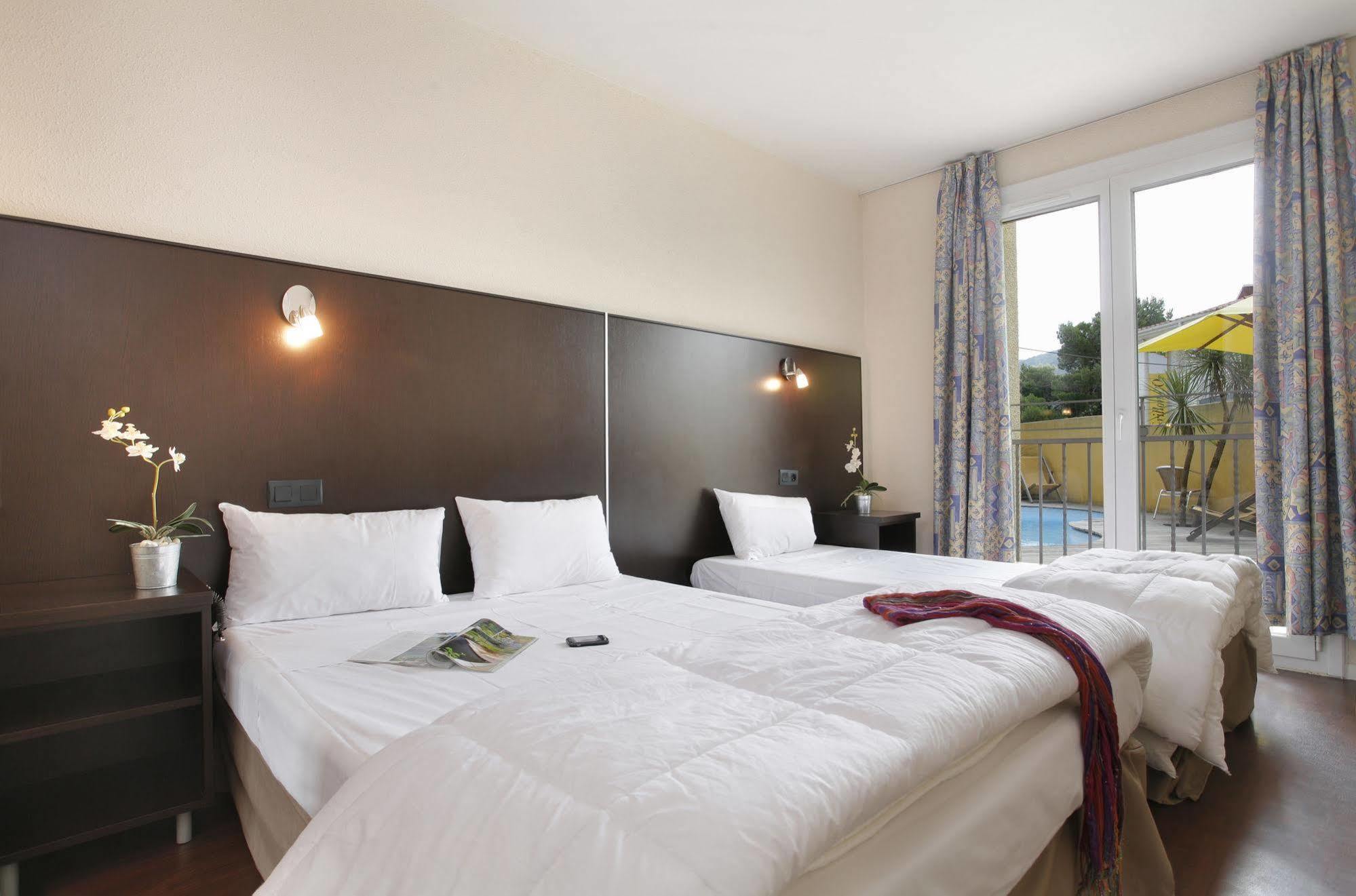 Hotel The Originals Perpignan Sud Le Grillon D'Or Le Boulou Luaran gambar