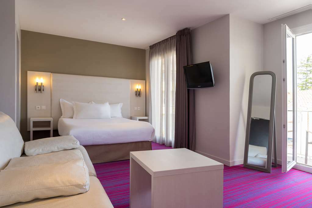 Hotel The Originals Perpignan Sud Le Grillon D'Or Le Boulou Bilik gambar